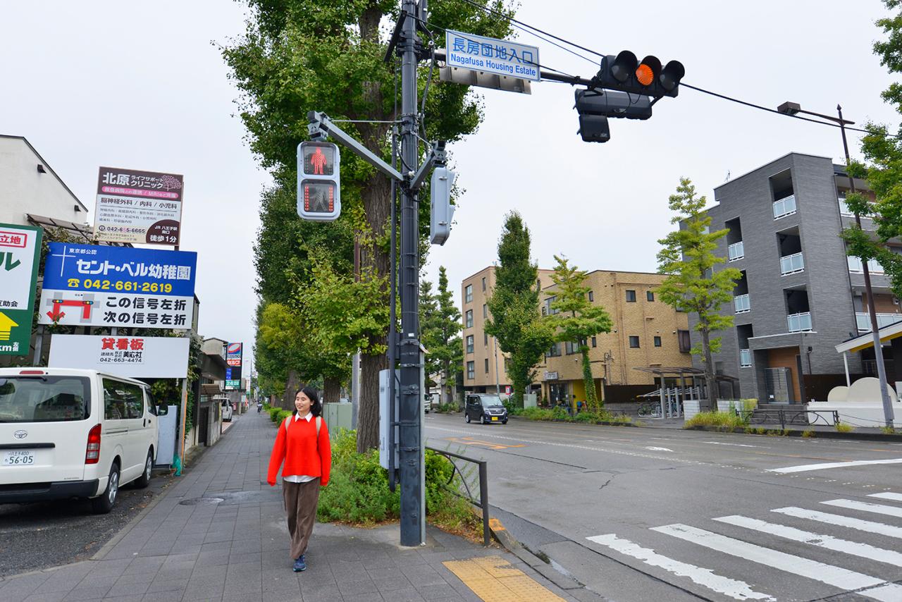 長房団地入口のT字路